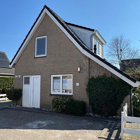 Huebsches Ferienhaus In Ouddorp - Fusslaeufig Zum Strand Und Zentrum Екстер'єр фото