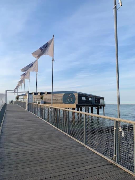 Huebsches Ferienhaus In Ouddorp - Fusslaeufig Zum Strand Und Zentrum Екстер'єр фото