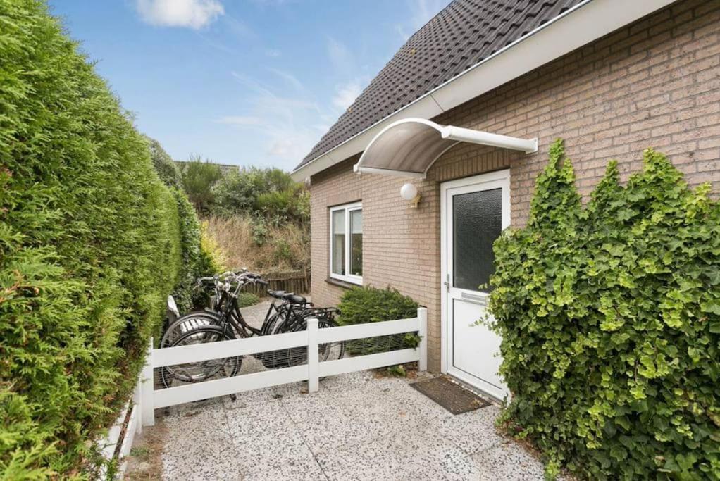 Huebsches Ferienhaus In Ouddorp - Fusslaeufig Zum Strand Und Zentrum Екстер'єр фото